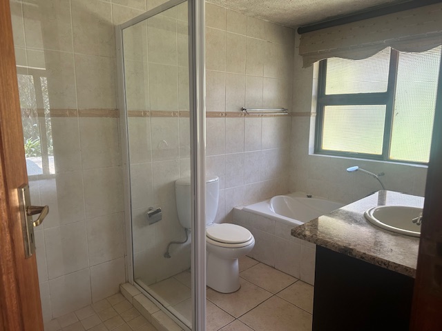 4 Bedroom Property for Sale in Lakeland North West